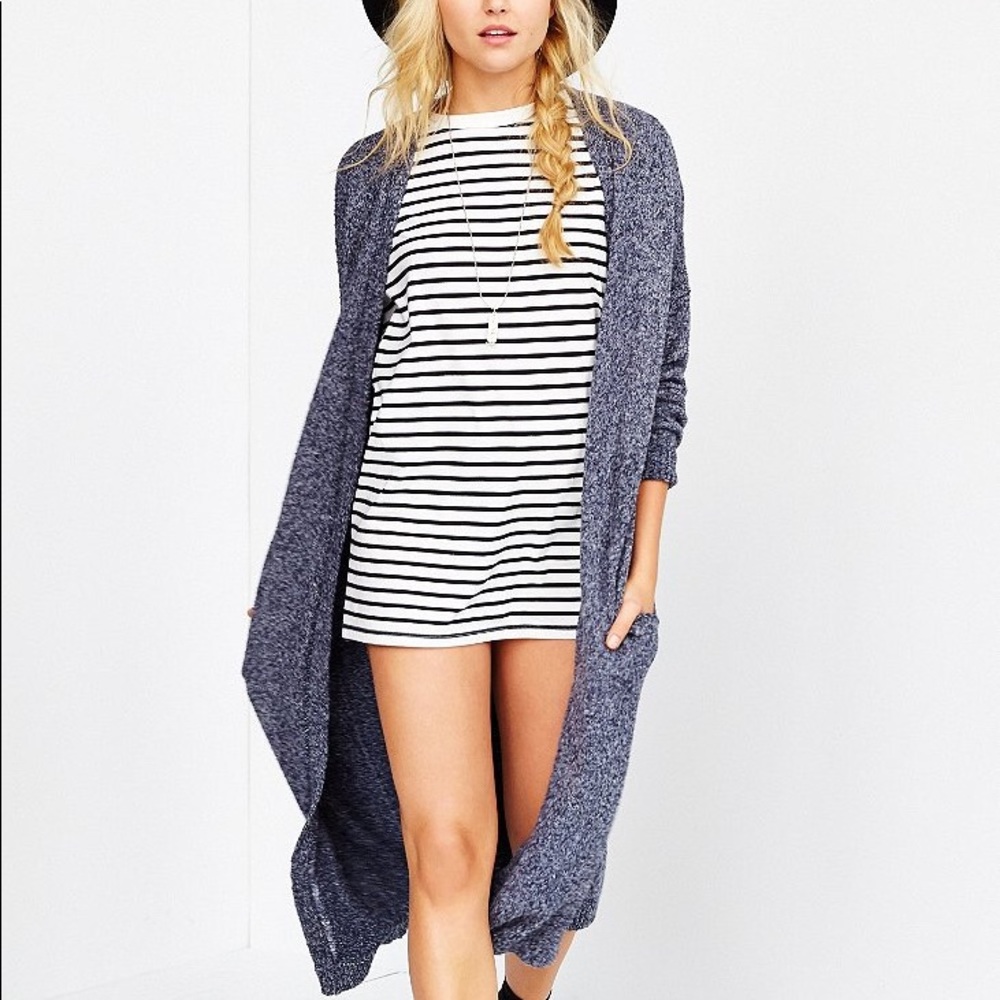 Silence + Noise Open Front Maxi Cardigan !